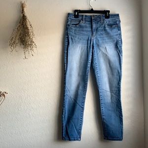 Universal Thread High Rise Skinny Crop